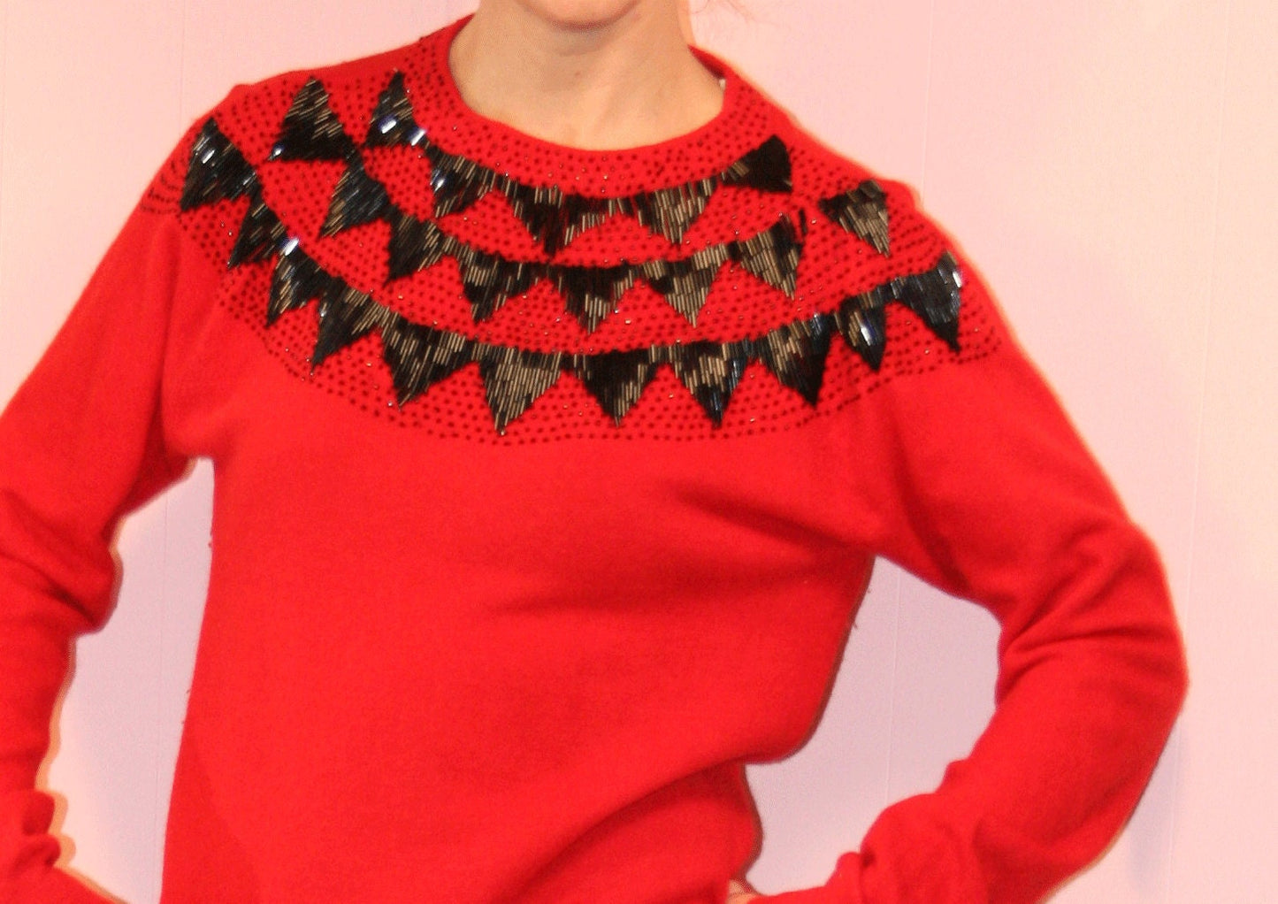 Beaded Sweater/Anne Klien/RED HOT/Medium