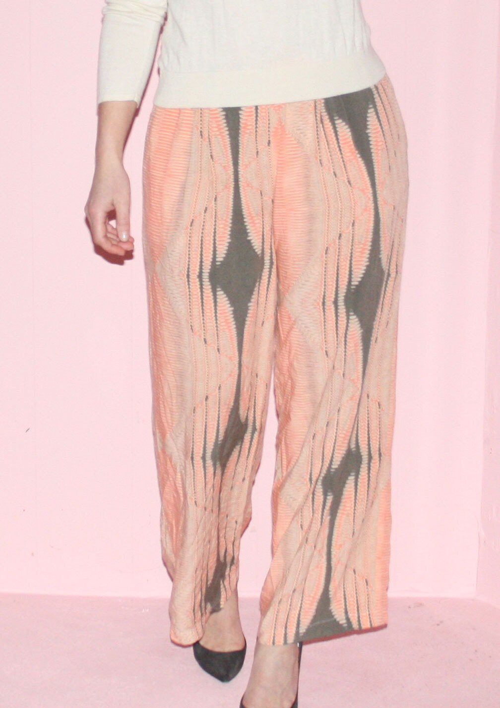 Cropped Pants/ Beach Print/ Tropical/Medium