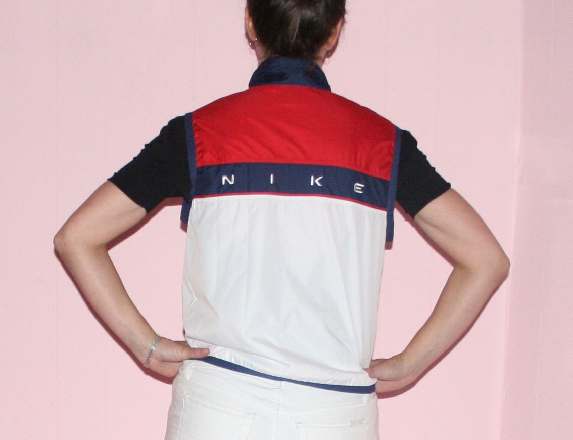 Nike Vest/ Sports/ Swoosh/ Medium